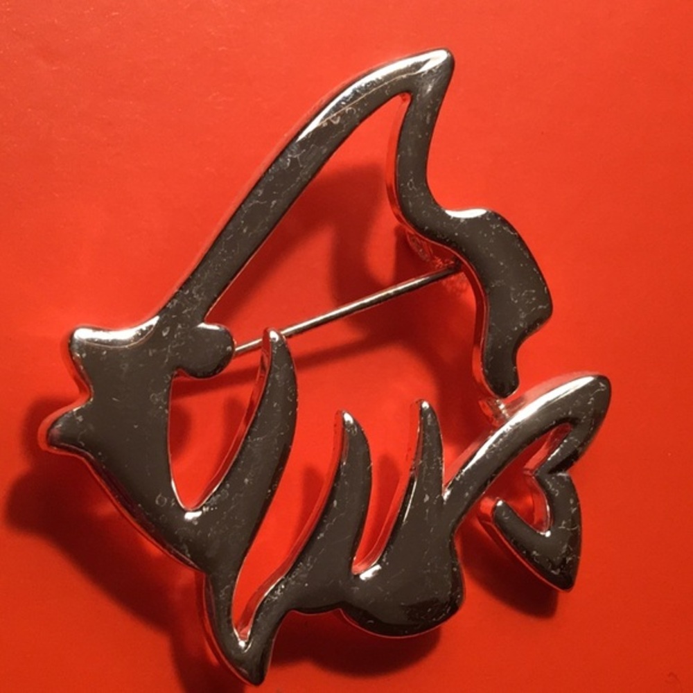 Vintage Napier Silvertone tropical fish brooch